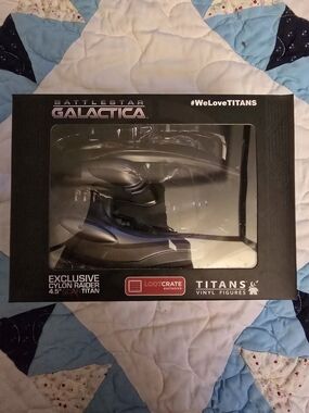 Titan Battlestar Galactica Cylon Raider Vinyl Figure - Black & Silver